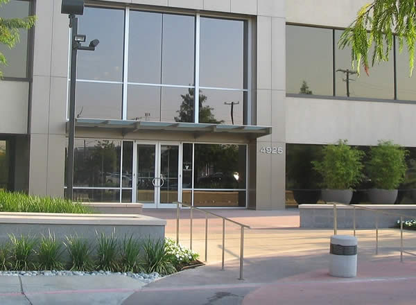 Commercials Services. Windows, Multi-Unit Complexes, Condos, Office Buildings.